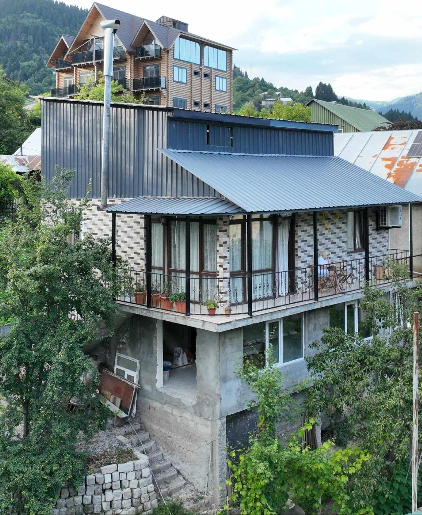 Guest House Sunrise Khulo Exterior foto