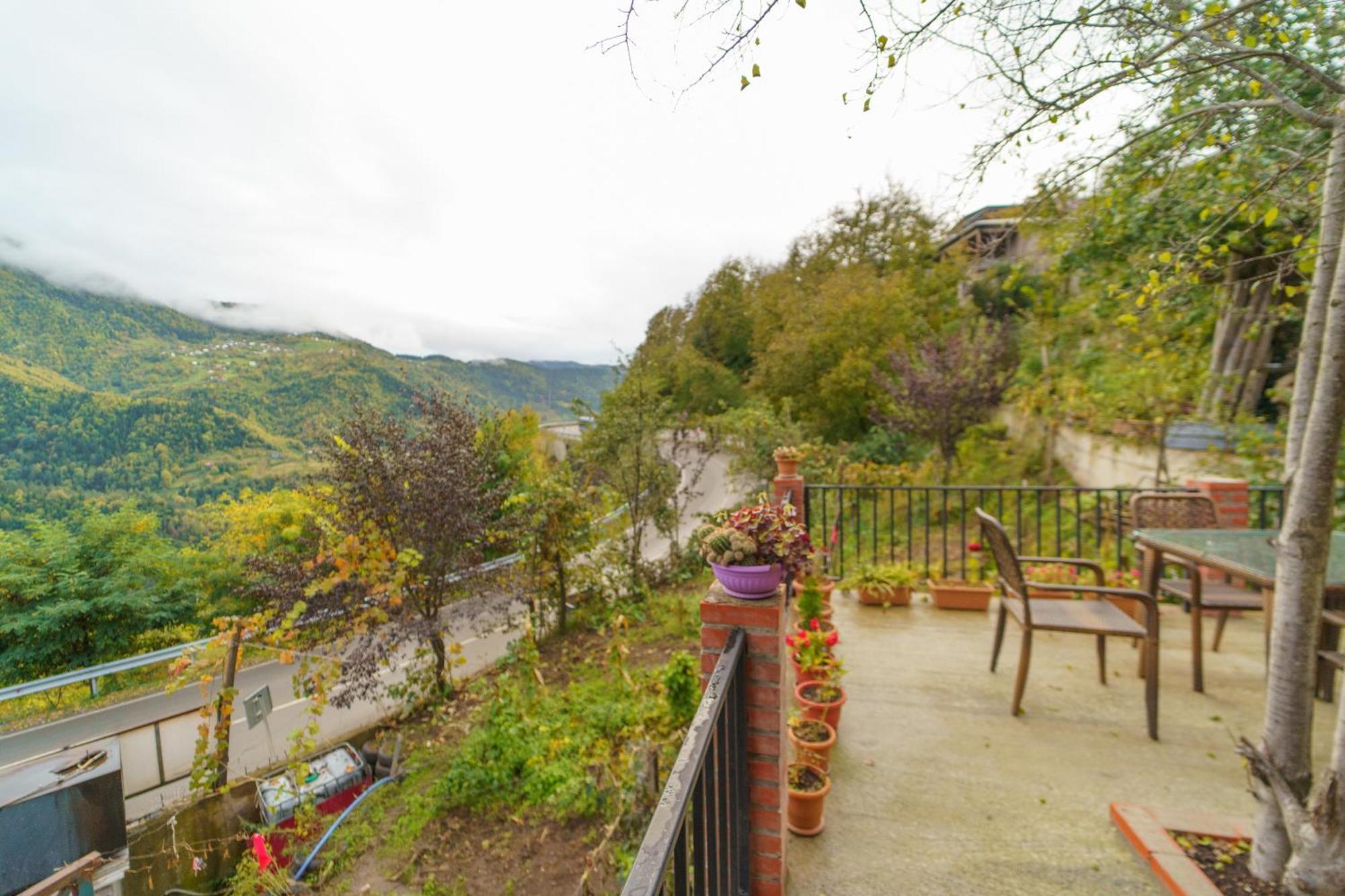 Guest House Sunrise Khulo Exterior foto